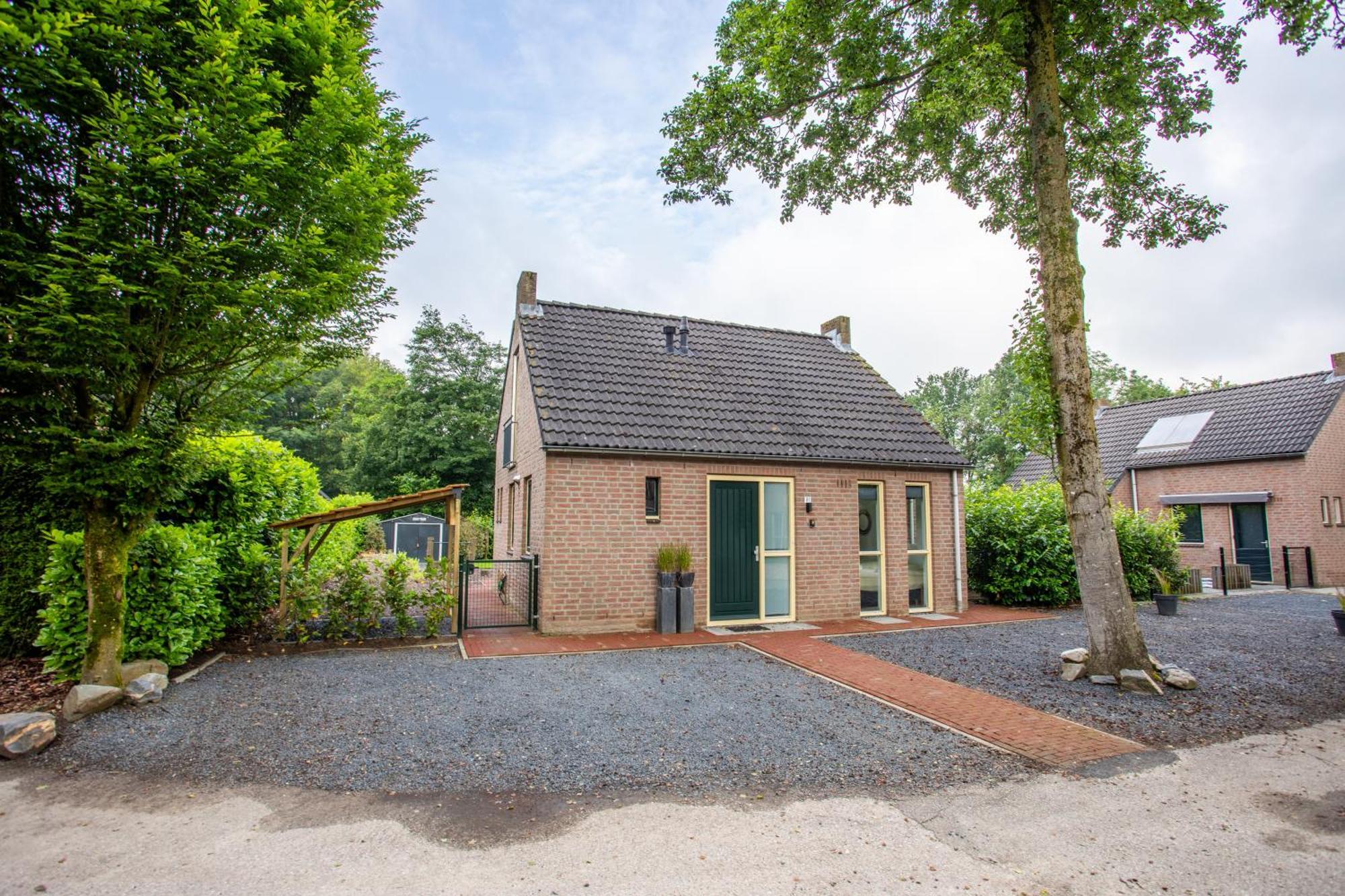 Evergreen Wellness Met Sauna & Hottub Ewijk Exteriör bild